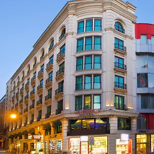 **** Otel Zagreb Türkiye