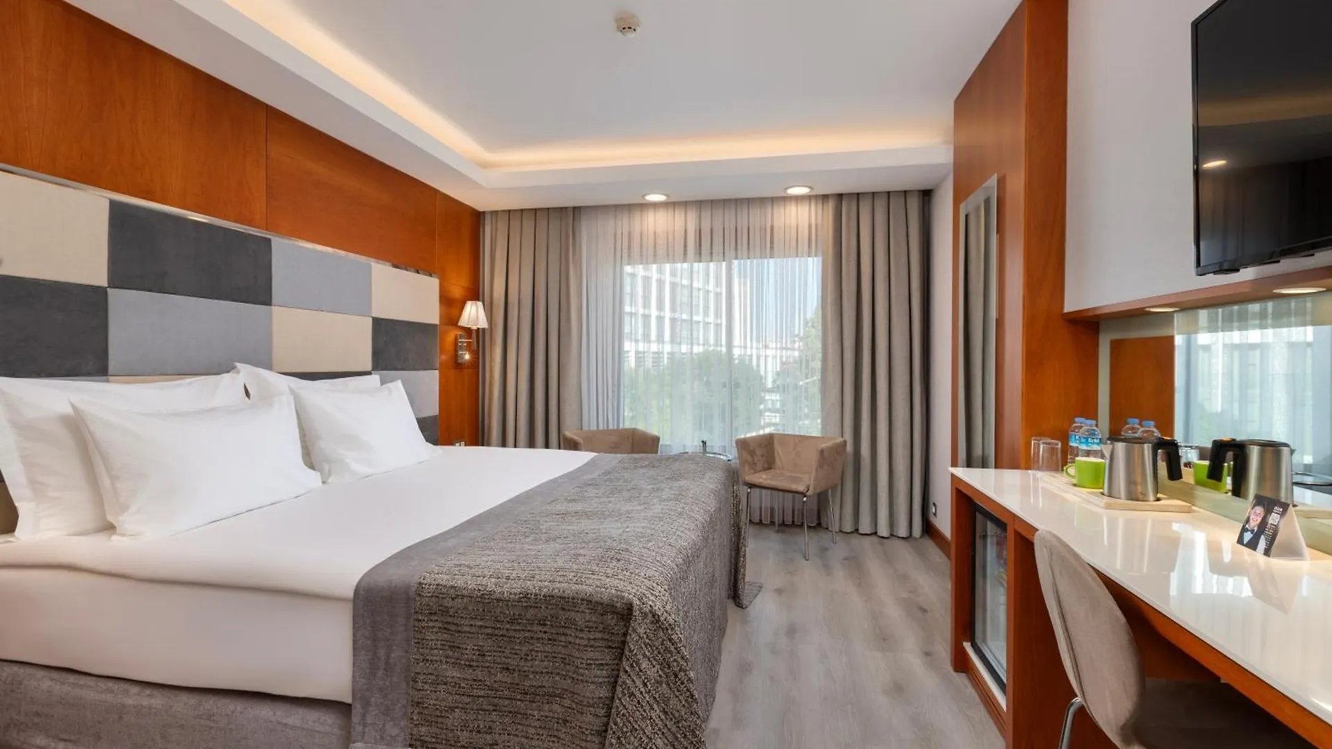 Limak Ambassadore Hotel Ankara 4*,